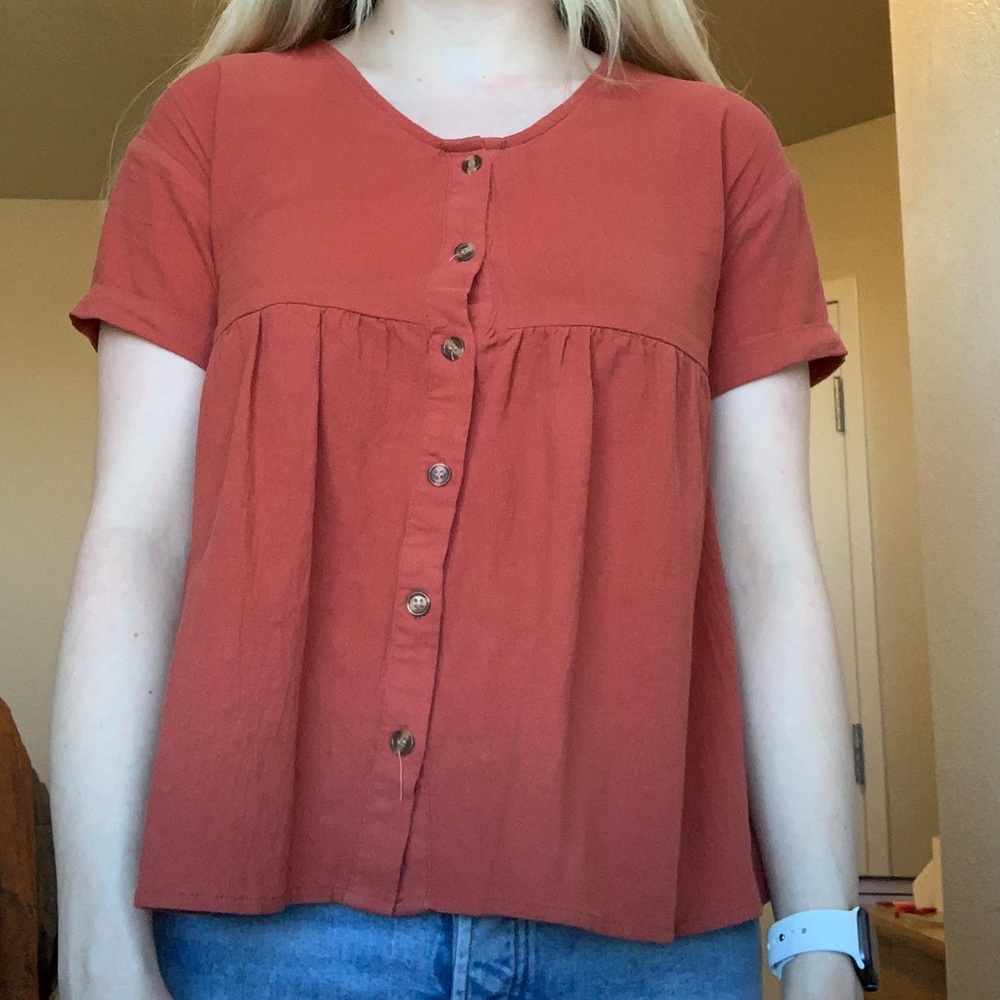 Orange/red t-shirt